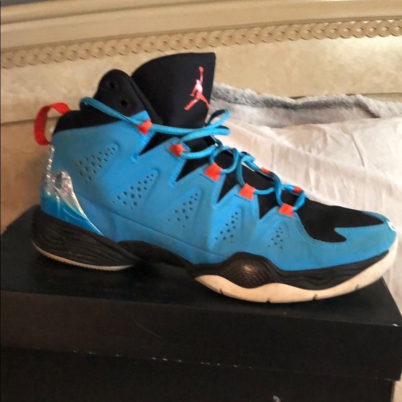 Men’s Nike Air Jordon KB Mentality Sneakers - Picture 4 of 5